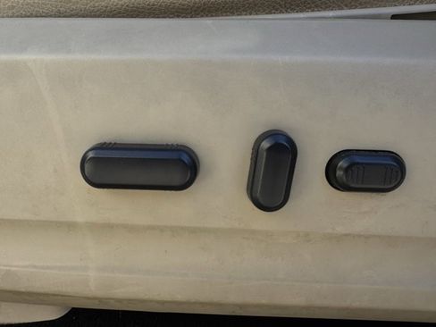 Used 2015 Ford Expedition EL XLT w/ Equipment Group 201A image 26