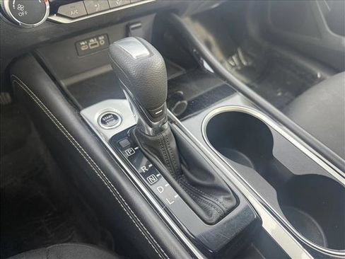 Used 2023 Nissan Altima 2.5 SV image 16