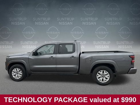 Used 2024 Nissan Frontier SV w/ Technology Package image 2