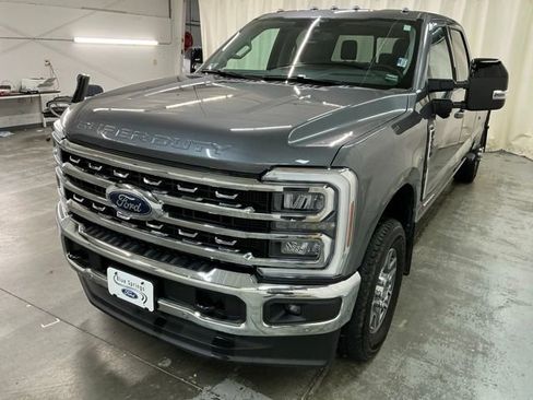 Used 2024 Ford F250 Lariat w/ Lariat Ultimate Package AWD/4WD image 9