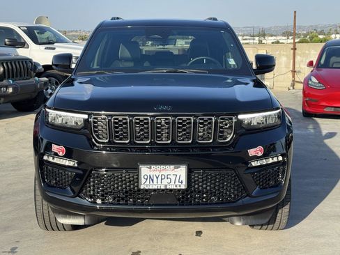 Used 2023 Jeep Grand Cherokee Summit AWD/4WD image 3