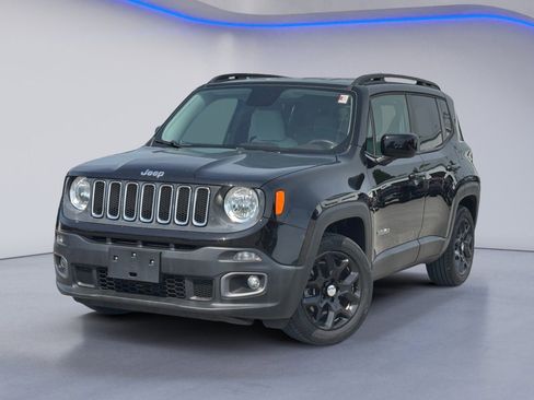 Used 2015 Jeep Renegade Latitude FWD image 2