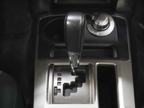 Used 2016 Toyota 4Runner SR5 image 18