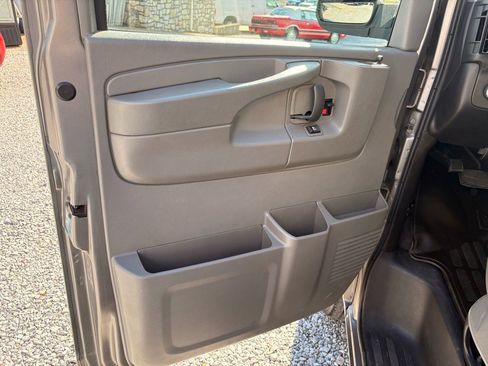 Used 2012 Chevrolet Express 3500 LT w/ LT Preferred Equipment Group RWD image 17