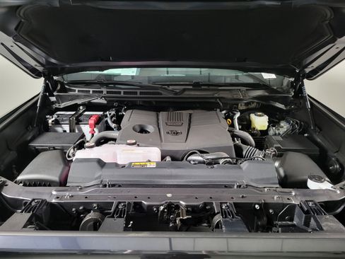 New 2025 Toyota Tundra Platinum image 12