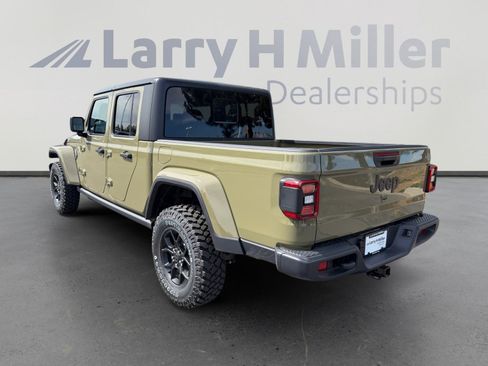 New 2026 Jeep Gladiator Sport AWD/4WD image 3
