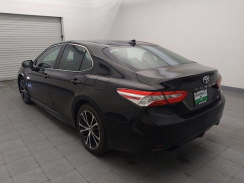 Used 2020 Toyota Camry SE image 5