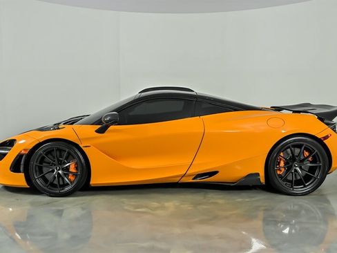 Used 2018 McLaren 720S Performance RWD image 9