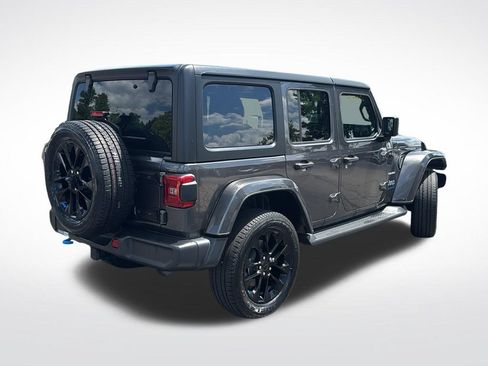 Used 2023 Jeep Wrangler Unlimited Sahara w/ Cold Weather Group AWD/4WD image 7