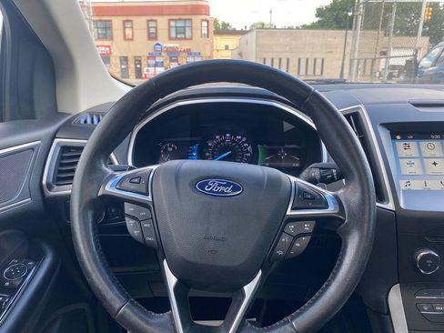 Used 2018 Ford Edge SEL w/ Equipment Group 201A AWD/4WD image 31