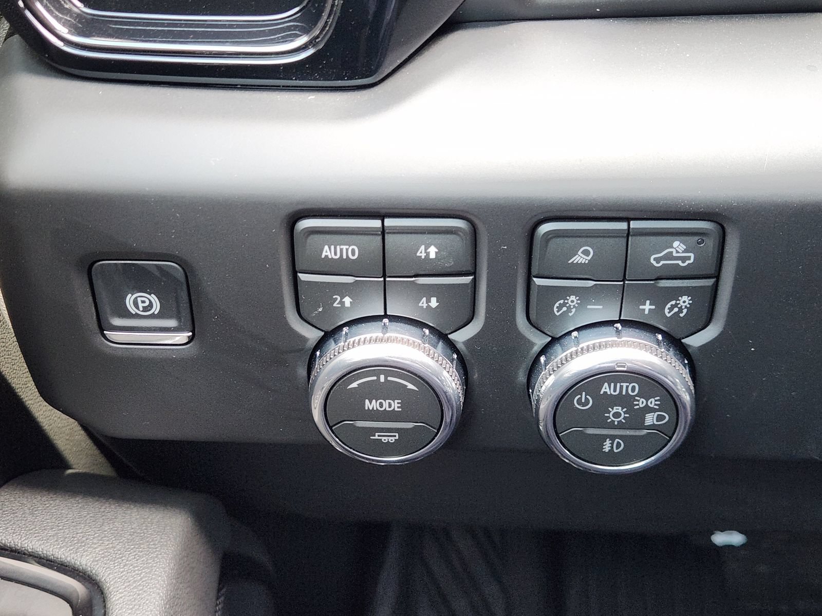 New 2026 GMC Sierra 1500 AT4 w/ AT4 Premium Package AWD/4WD image 25