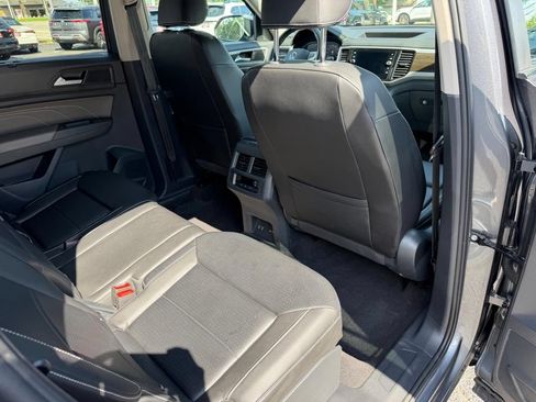 Used 2023 Volkswagen Atlas SE AWD/4WD image 30