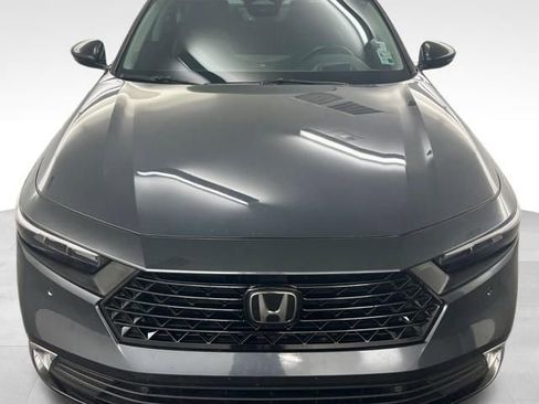 Certified 2023 Honda Accord Touring image 3
