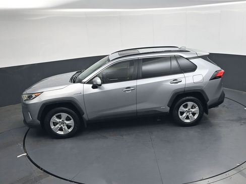 Used 2019 Toyota RAV4 XLE w/ Convenience Package AWD/4WD image 22