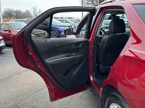 Used 2018 Chevrolet Equinox Premier image 28