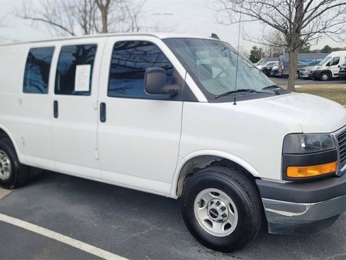 Used 2021 GMC Savana 2500 w/ Driver Convenience Package image 4