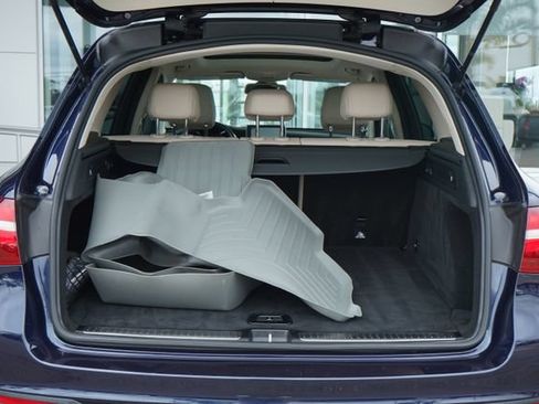 Used 2018 Mercedes-Benz GLC 300 4MATIC image 8