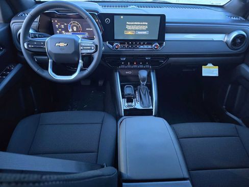 New 2024 Chevrolet Colorado LT w/ LT Convenience Package II image 19