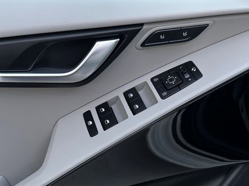 New 2025 Kia Niro Wave w/ Wave Preserve Package image 18