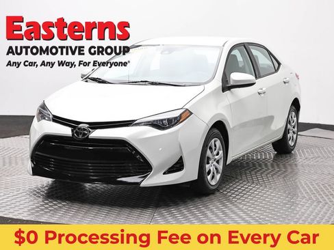 Used 2019 Toyota Corolla LE FWD image 1