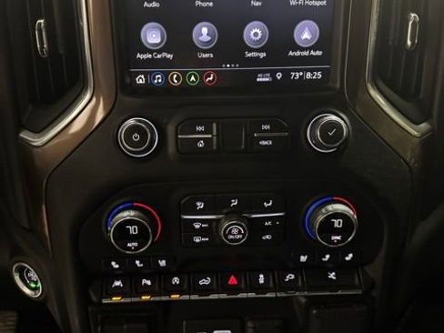 Used 2019 Chevrolet Silverado 1500 High Country w/ Technology Package image 5