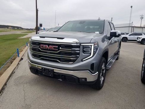 New 2026 GMC Sierra 1500 SLT AWD/4WD image 2