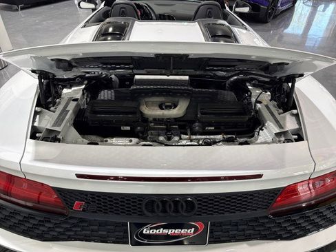 Used 2020 Audi R8 V10 w/ 20" Wheel Package image 13