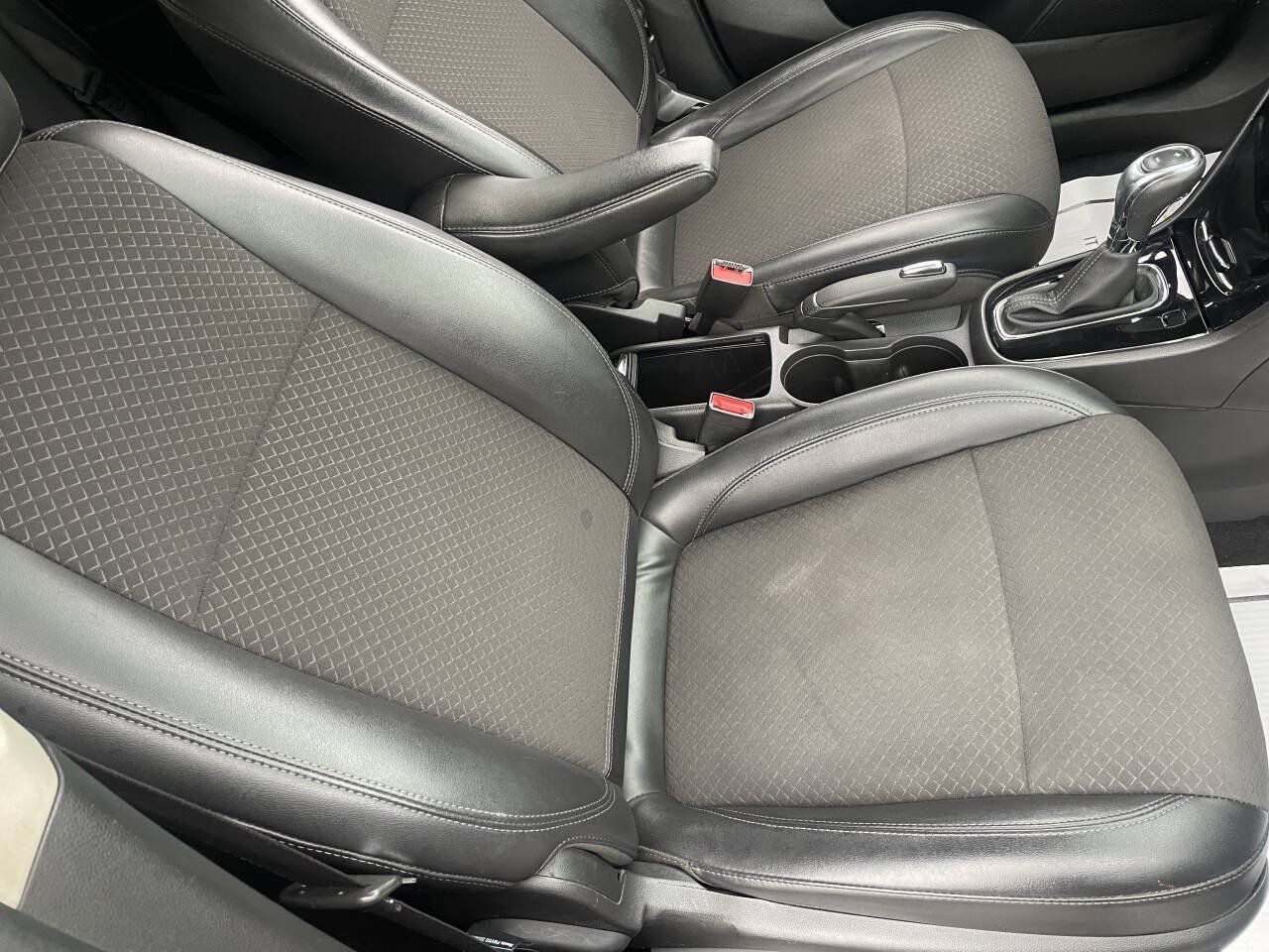 Used 2019 Buick Encore Preferred w/ Safety Package FWD image 16