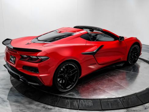 Used 2025 Chevrolet Corvette Z06 w/ Battery Protection Package image 16