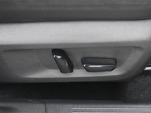 Used 2021 Nissan Rogue Platinum image 14