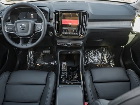 New 2026 Volvo XC40 B5 Plus w/ Protection Package Premier image 21