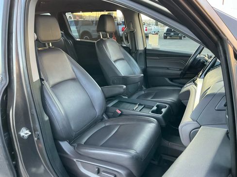 Used 2018 Honda Odyssey EX-L image 17