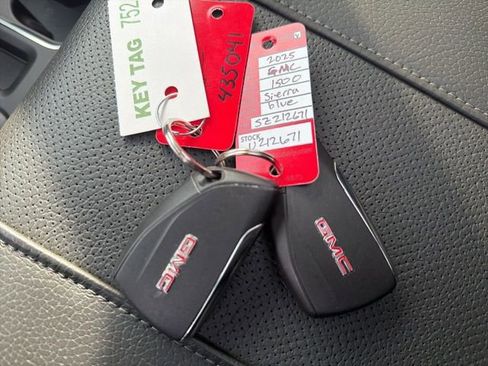 Used 2025 GMC Sierra 1500 Denali w/ Denali Reserve Package image 13