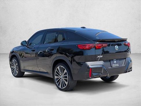 New 2026 BMW X2 xDrive28i AWD/4WD image 8