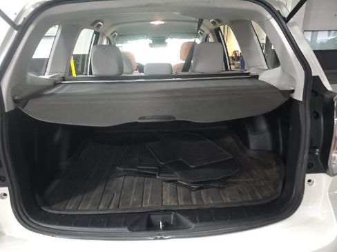 Used 2017 Subaru Forester 2.5i w/ Alloy Wheel Package AWD/4WD image 6