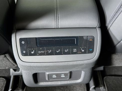 New 2026 Nissan Pathfinder SL image 25