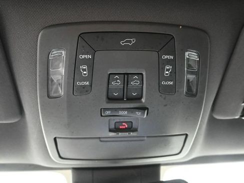 Used 2024 Toyota Sienna XLE Woodland Edition AWD/4WD image 3