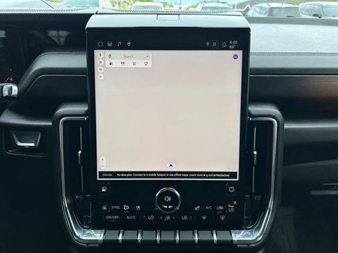 Used 2025 GMC Yukon Denali w/ Denali Reserve Package AWD/4WD image 19