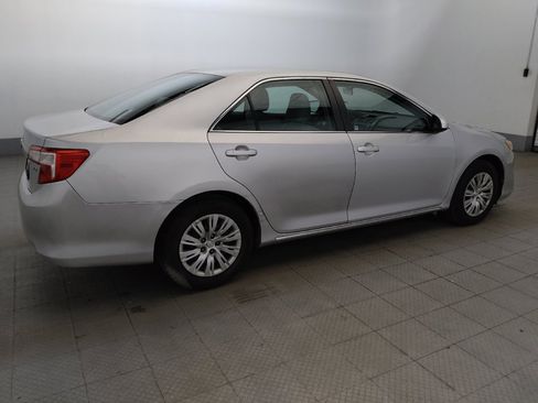 Used 2014 Toyota Camry LE FWD image 10
