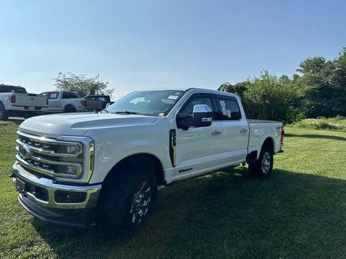 Used 2025 Ford F250 King Ranch w/ Chrome Package AWD/4WD image 3