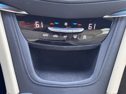 Used 2019 Cadillac XT5 FWD image 31