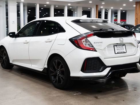 Used 2018 Honda Civic Sport image 6