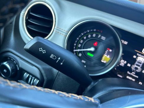 Used 2022 Jeep Wrangler Unlimited Sahara image 28