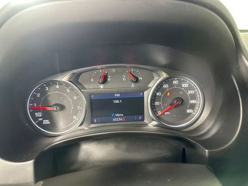 Used 2022 GMC Terrain AT4 w/ Infotainment Package II image 17