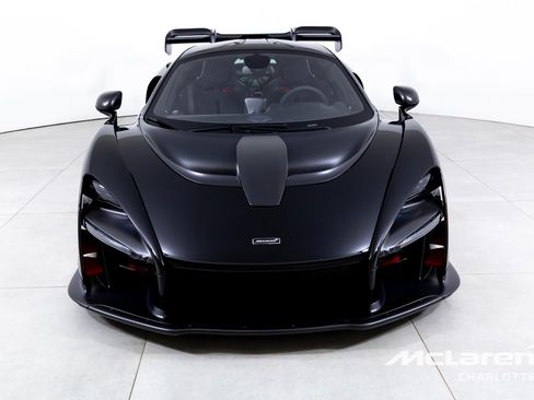 Used 2019 McLaren Senna RWD image 4