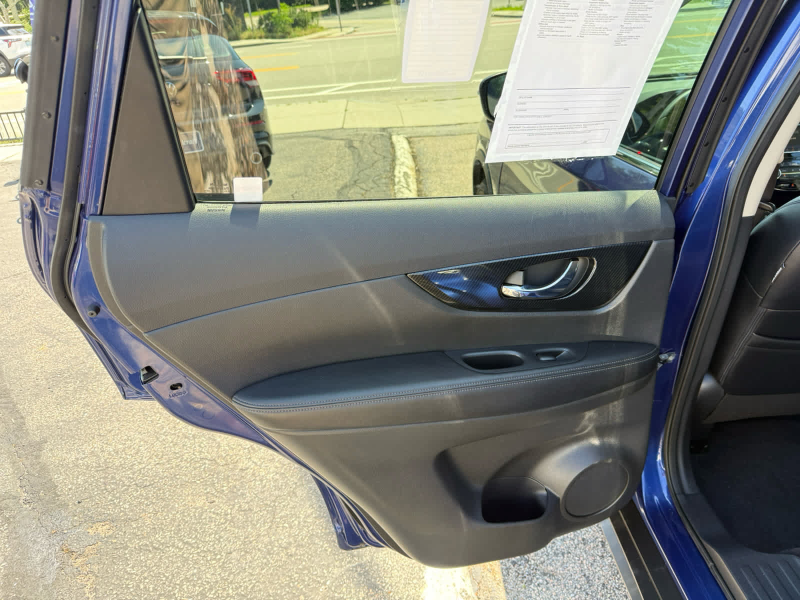 Used 2020 Nissan Rogue SL AWD/4WD image 16