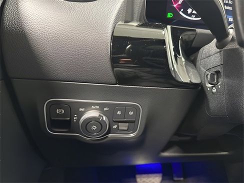 Used 2025 Mercedes-Benz GLA 250 4MATIC image 16