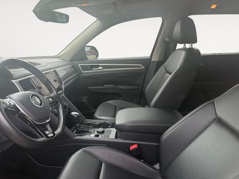 Used 2019 Volkswagen Atlas SEL R-Line AWD/4WD image 9