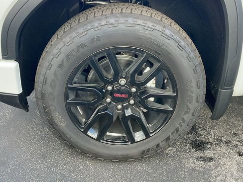 New 2026 GMC Sierra 1500 Elevation image 9