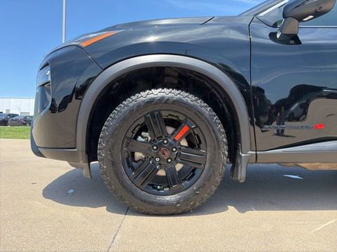 Used 2025 Nissan Rogue SV w/ Rock Creek Premium Package AWD/4WD image 12